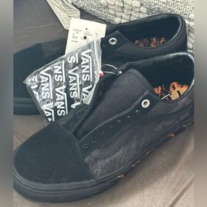 Vans Size 7 Men’s or 8.5 Women’s Vans X Huatunan Year of the Tiger